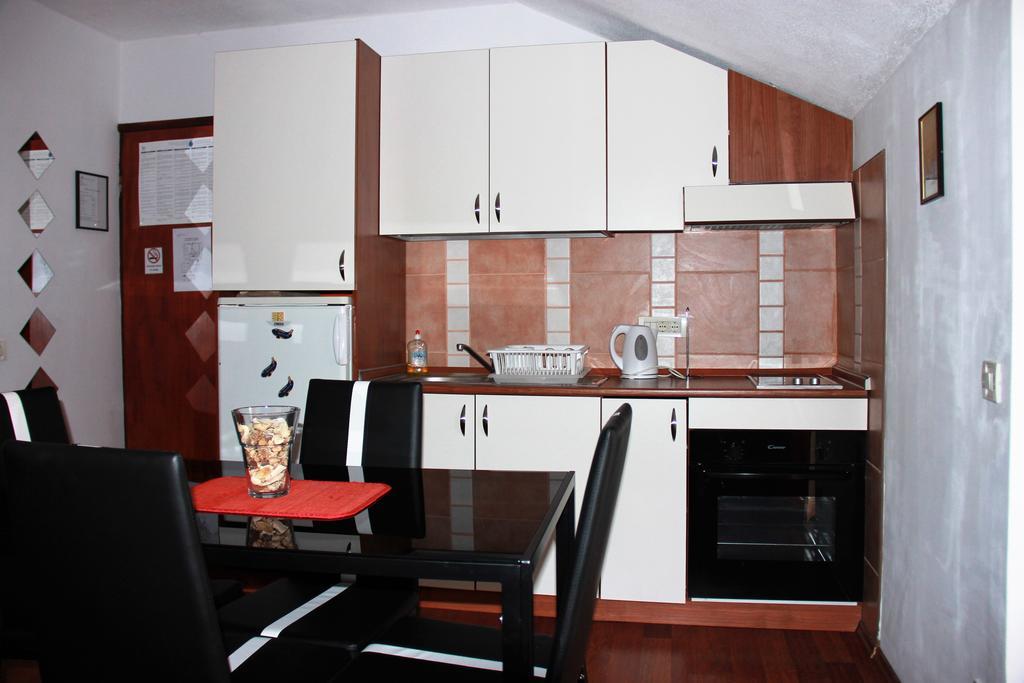 Apartments Zara & Jan Brzac Ngoại thất bức ảnh